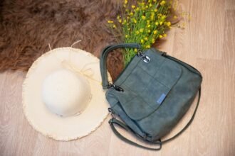 Acessórios Femininos Essenciais: O Guia Definitivo para Valorizar Qualquer Roupa com Estilo e Elegância — acessórios feminino