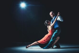 Salsa do Zero: O Guia Definitivo para Começar a Dançar Sem Experiência Nenhuma — como começar a dançar salsa sem experiência