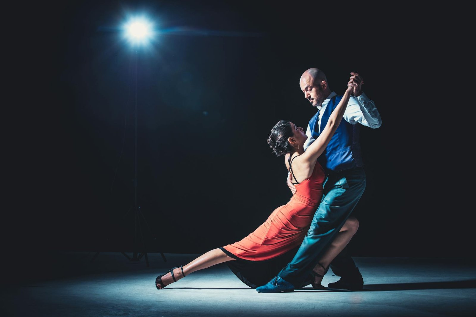 Salsa do Zero: O Guia Definitivo para Começar a Dançar Sem Experiência Nenhuma — como começar a dançar salsa sem experiência