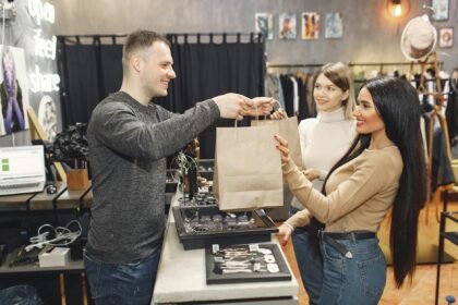 Como Fidelizar Clientes no Comércio Local Pequeno: O Guia Definitivo para o Sucesso Sustentável — como fidelizar clientes no