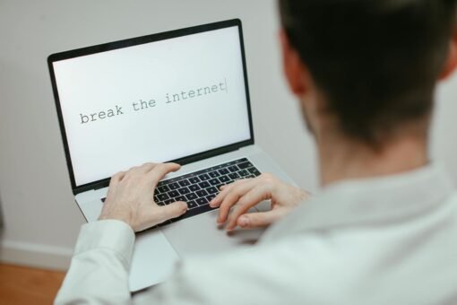 Blindando Sua Privacidade Online: O Guia Definitivo para Proteger Seus Dados Pessoais na Internet — como proteger seus dados