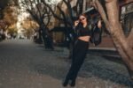 Estilo Minimalista na Moda: O Guia Definitivo para Adotar no Dia a Dia e Transformar Seu Guarda-Roupa — estilo minimalista na