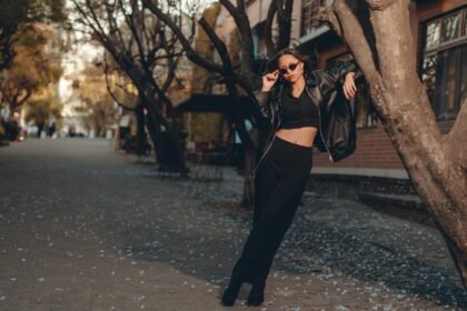 Estilo Minimalista na Moda: O Guia Definitivo para Adotar no Dia a Dia e Transformar Seu Guarda-Roupa — estilo minimalista na