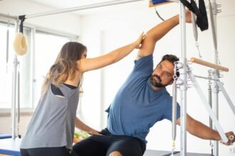 Coloque Sua Coluna em Dia: Exercícios Essenciais para Quem Trabalha Sentado e Busca Bem-Estar — exercícios para coluna para q