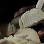 Desvendado: Por Que Choramos ao Cortar Cebola? A Ciência Explica! — por que choramos ao cortar cebola ciência explica | Cader