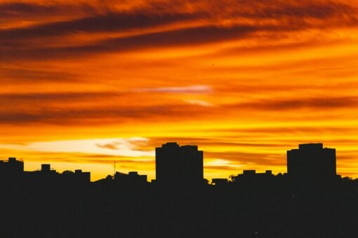 Entardecer Mágico: Por Que o Céu Muda de Cor? A Explicação Simples e Fascinante — por que o céu muda de cor ao entardecer exp