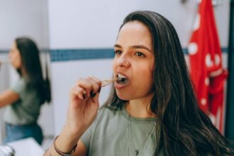 Saúde Bucal para Adultos: O Guia Completo de Cuidados Essenciais para um Sorriso Perfeito — saúde bucal cuidados essenciais p
